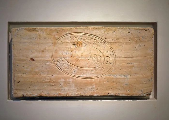 Atypical 招待所 4*