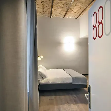 Pensión Atypical 4*